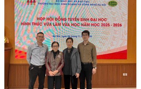 THÔNG QUA BIÊN BẢN HỌP HỘI ĐỒNG TUYỂN SINH XÉT ĐIỂM CHUẨN ĐẠI HỌC HỆ VLVH NĂM HỌC 2025-2026